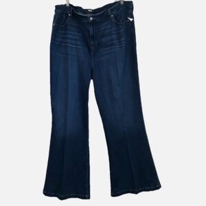 PAIGE Woman GENEVIEVE Modern High Rise Flare Jeans Plus Size: 26W